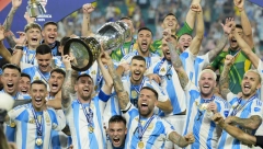 ARGENTINA UZELA KOPA AMERIKA Finale obeležio haos, Mesi plakao kao malo dete