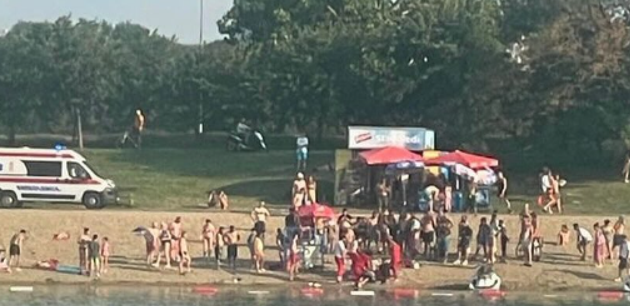 DRAMA NA ADI CIGANLIJI! Izvukli osobu na obalu, u toku je reanimacija! (VIDEO)