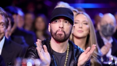 ZAKOPAO GA 2 METRA POD ZEMLJOM Eminem šokirao javnost najnovijim potezom, ovo niko nije očekivao