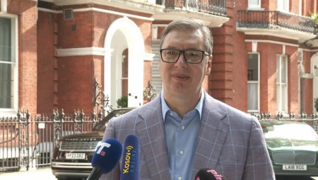 VLAST NEĆETE DA PREUZIMATE MOTKAMA! Vučić iz Londona poručio lažnim ekolozima: Držaćemo vas kao malo vode na dlanu