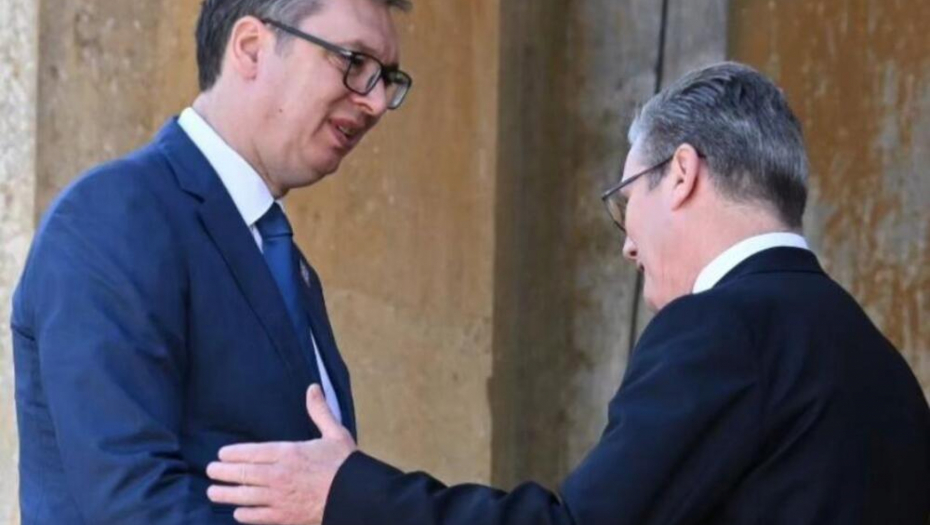PREDSEDNIKA VUČIĆA U PALATI BLENHAJM DOČEKAO KIR STARMER Važno je da Evropa bude ujedinjena u iskrenoj želji za mirom i napretkom