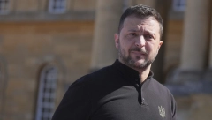 ZELENSKI STIGAO U VELIKU BRITANIJU Poslao poruku Ukrajincima (FOTO)