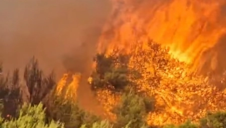 GORI HRVATSKA Vatrena stihija guta sve pred sobom, stigle ekipe za spasavanje (VIDEO)