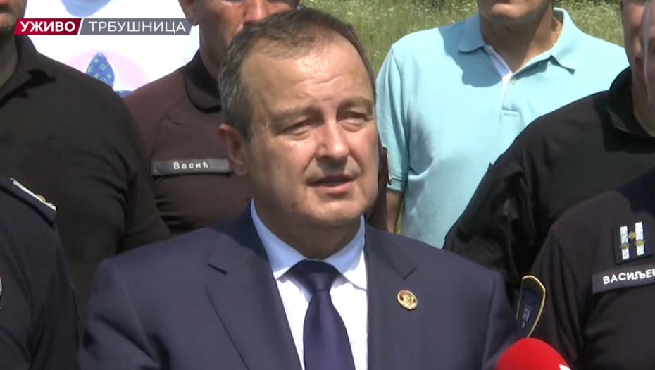 I MENE ZADRŽE NA GRANICI! PA ŠTA SAM JA, SEVERINA? Dačić: Država ima pravo da nekom onemogući ulazak i da ne objašnjava što