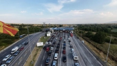 PAKAO NA GRANIČNOM PRELAZU PREŠEVO: Turisti čekaju satima, deca plaču, jednoj devojci pozlilo, a koloni kraja nema!