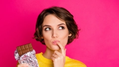 DOKTORI DALI SVOJE MIŠLJENJE Evo da li trudnice smeju da jednu čokoladu, moraju voditi računa o ovoj stvari