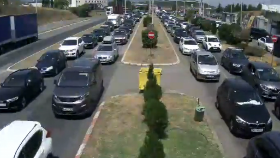 TOTALNI KOLAPS NA GRČKOJ GRANICI Ljudi u očaju, sve stoji - NEMA IM MRDANJA! Kolone nepregledne (FOTO)