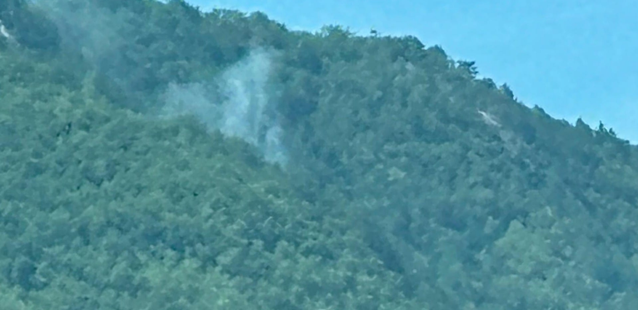 DRAMA NA TARI Izbio požar na nepristupačnom mestu, vatrogasci na mukama (FOTO)