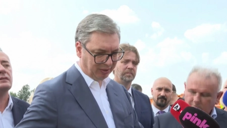 VUČIĆ DANAS U NIŠU Predsednik na ceremoniji polaganja kamena temeljca za fabriku "Ariston", a potom na otvaranju zgrade terminala na aerodromu
