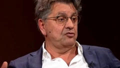 DR COLIĆ BESAN NA MANEKENKU: 'Dobar dan, može 200 g silikona? To je za zatvor, što ne tužite?!