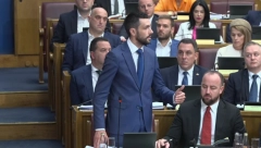 GORI U CRNOGORSKOJ SKUPŠTINI! Iz Živkovića isijava antisrpska retorika zbog rekonstrukcije Vlade (VIDEO)