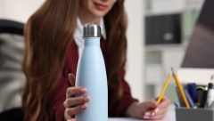 FLAŠA ZA VODU ZARAZNIJA OD WC ŠOLJE Evo koliko često treba prati onu za višekratnu upotrebu