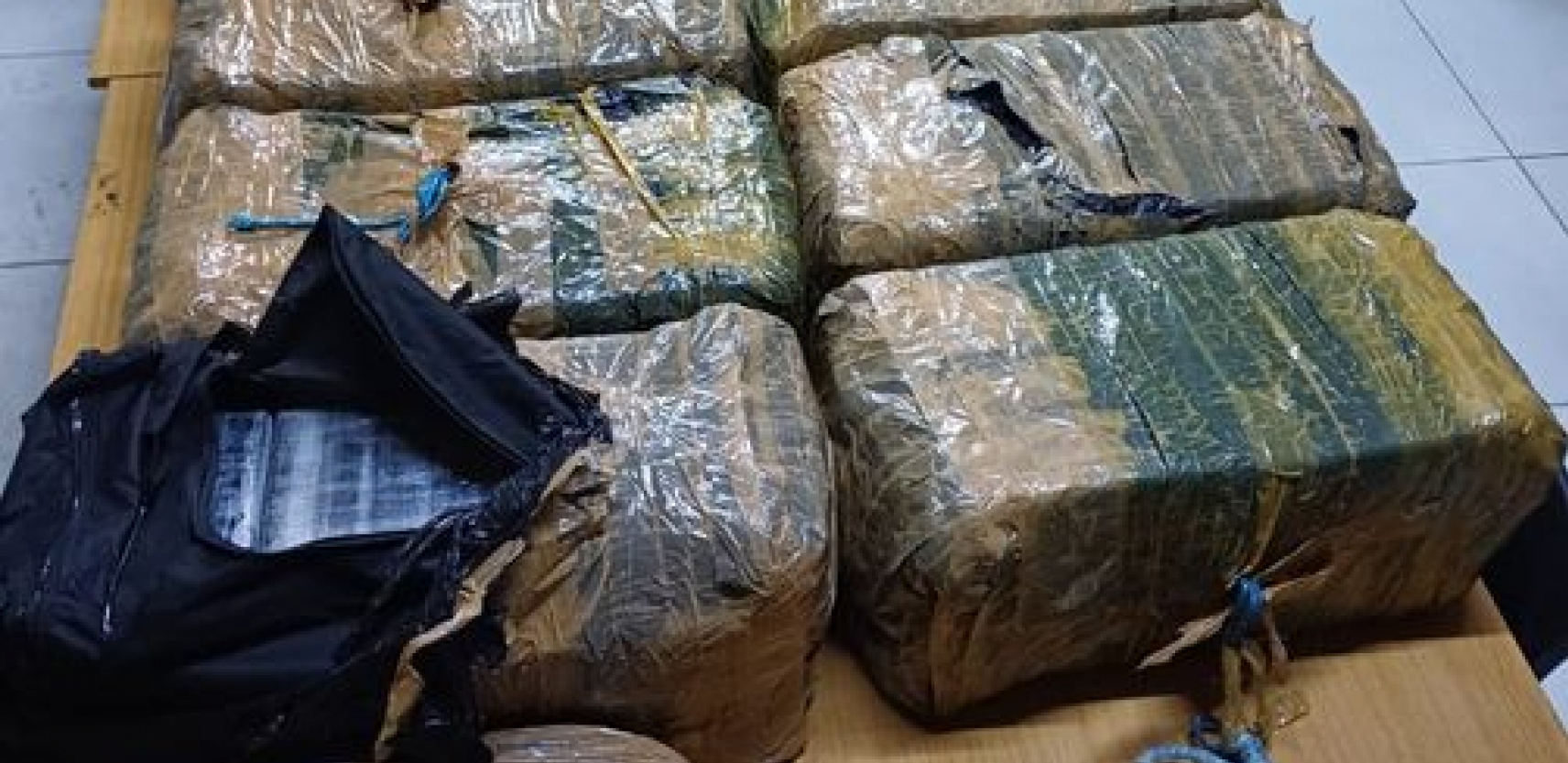 ZAPLENJEN AMFETAMIN U SREMSKOJ MITROVICI Policija zaplenila 450 grama praha