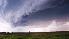 U SRBIJU MOŽE DA STIGNE PRAVI TORNADO! Pijavice iznad Jadrana su gorivo za superćelijske oluje kod nas!