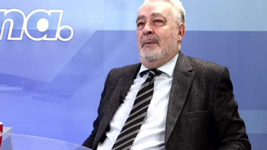 KRIVOKAPIĆ OSUO PALJBU NA SVOG "EKSPERTA" ZBOG REKONSTRUKCIJE VLADE: Singapur je imao samo 4 ministarstva...