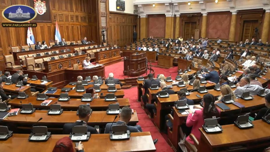 SKUPŠTINA ZAVRŠILA PRVO VANREDNO ZASEDANJE: Usvojeno 60 tačaka dnevnog reda