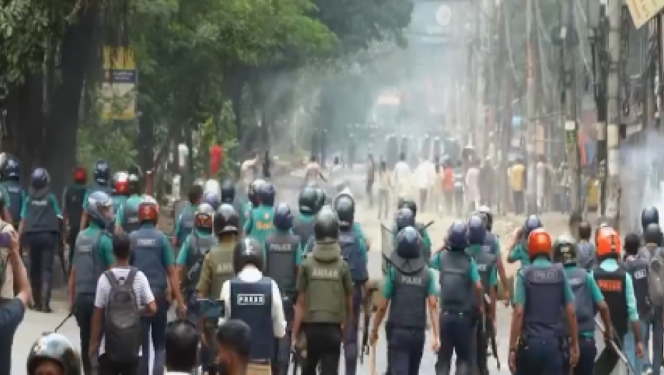 NA ULICAMA HAOS, SUKOBILI SE DEMONSTRANTI I POLICIJA! Više od 40 POGINULIH, jezive scene!