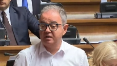 U BRITANIJI HAPSE DECU, A SRBIJA NIJE "DEMOKRATSKA"? Gde je Lutovac sada da se oglasi?