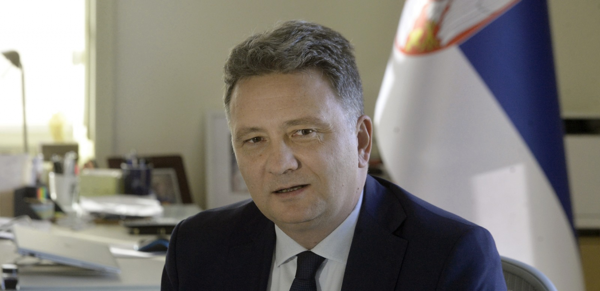CRTANJE META NA ČELU DESTABILIZUJE NAŠE DRUŠTVO! Mihailo Jovanović oštro osudio sraman i jeziv udar na Vučićevu porodicu