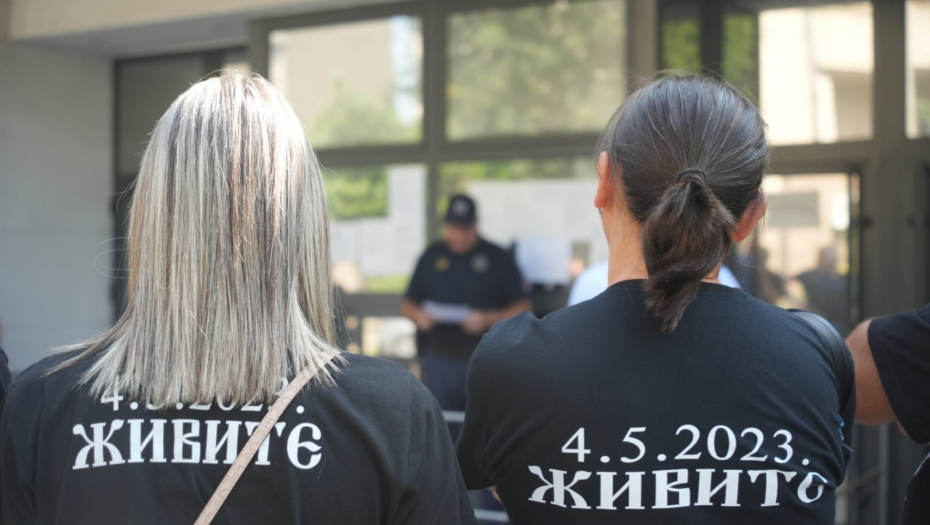 UROŠ BLAŽIĆ PRED LICEM PRAVDE, DANAS SE IZJAŠNJAVA O KRIVICI! Porodice ubijenih u Duboni i Malom Orašju spremne da se suoče sa ubicom! (FOTO/VIDEO)