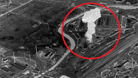 OBLAK VATRE I DIMA PREKRIO NEBO Ruski Iskander-M uništio tajno ukrajinsko skladište oružja u noćnoj akciji (VIDEO)