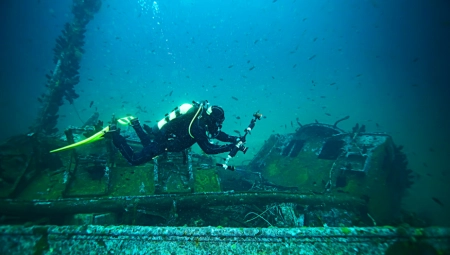POTONULI BROD KRIO KRALJEVSKU TAJNU Ronilac otkrio: Ovako nešto nisam video 40 godina!