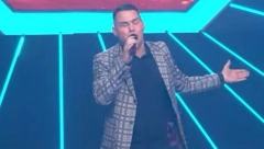 PEVAČU PAO KROV NA GLAVU Voda došla u dodir sa strujom, jezive scene na nastupu