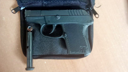 UHAPŠENI AMERAKANAC PRE BEOGRADA BORAVIO NA KOSOVU "Ispituje se i da li je kupovinu oružja i eventualnu metu prethodno  tamo dogovorio"