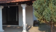 RAJ OKRUŽEN ZELENILOM! Kuća u Srbiji od 25.000 evra oduševila korisnike TikToka, evo šta sve nudi (VIDEO)