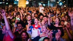 NOĆENJE ZA 1.600 DINARA, RUČAK I ZA 350 DINARA U Guči može da se jede, ali i spava za male pare