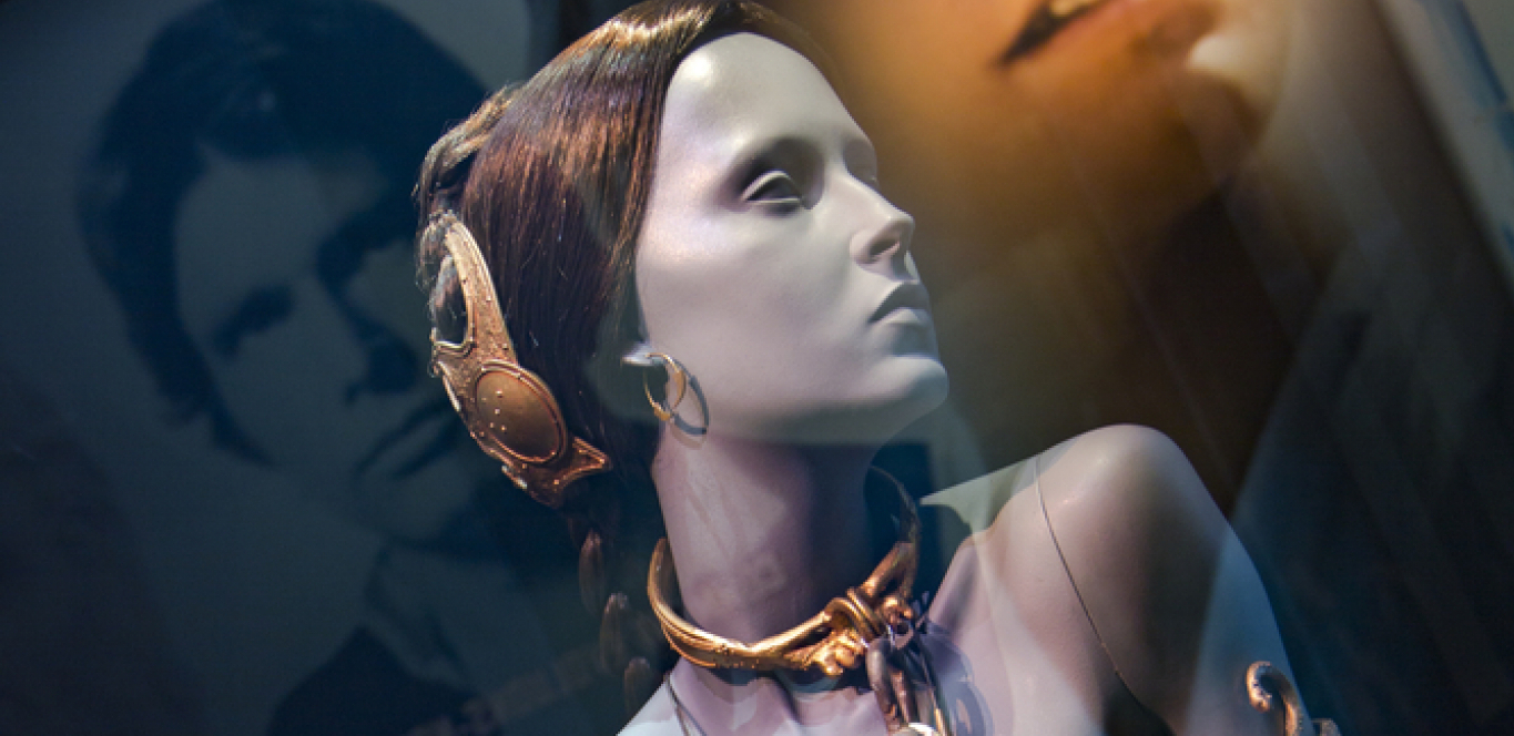 ZLATNI BIKINI PRINCEZE LEJE OBORIO SVE REKORDE Nosila ga u legendarnom filmu "Ratovi zvezda", prodat za neverovatnu sumu