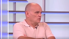 DEČAK PREMINUO POSLE OPERACIJE KRAJNIKA Doktor Šubarević upozorio roditelje koje simptome nikako ne smeju da ignorišu