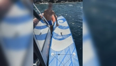 DRAMA KOD SUTOMORA! Mladića na dasci vetar odvukao na pučinu!