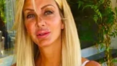 SARA (63) JE POTROŠILA PREKO 700.000 EVRA KAKO BI IZGLEDALA MLAĐE OD SVOJE ĆERKE "Prestaću sa operacijama tek kad me budu sahranili!"