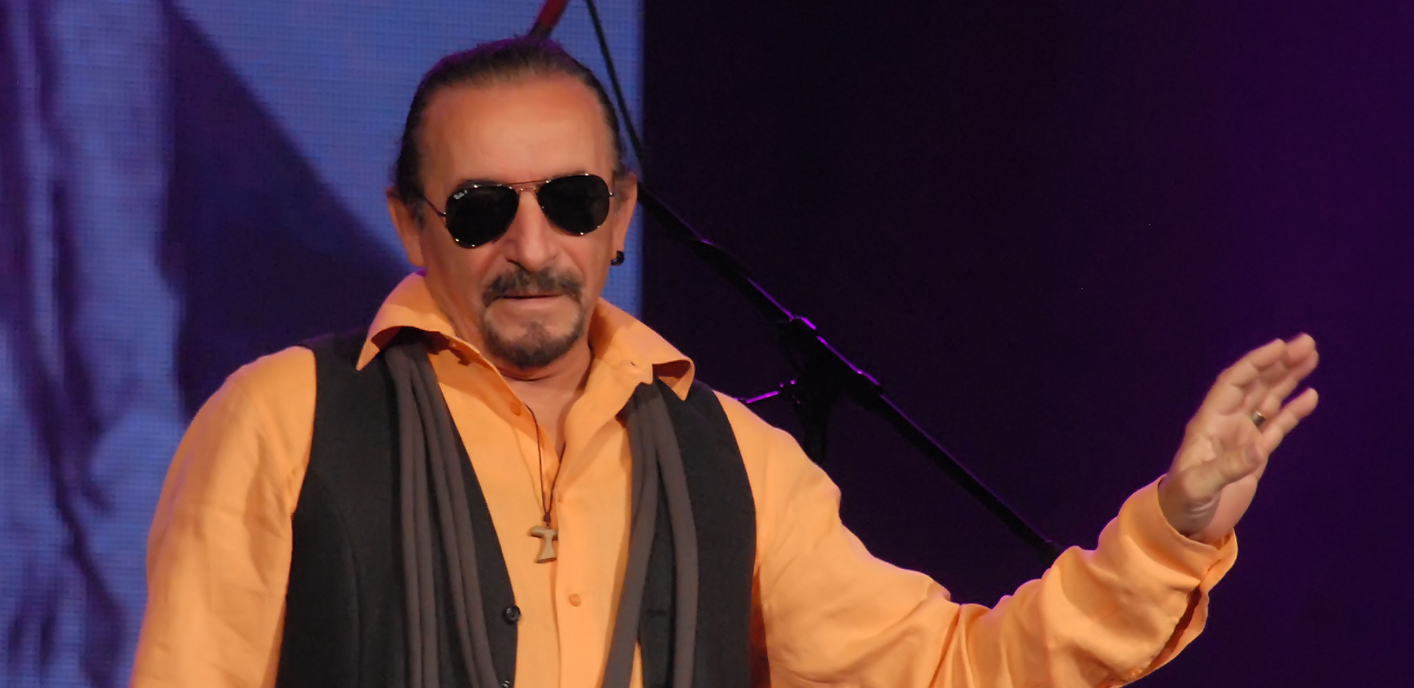 NAKON ŠTO JE NASTUPAO NA PROSLAVI ZLOČINAČKE OLUJE! Otkriveno da li će Željko Bebek imati koncert u Beogradu krajem godine!