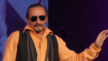 NAKON ŠTO JE NASTUPAO NA PROSLAVI ZLOČINAČKE OLUJE! Otkriveno da li će Željko Bebek imati koncert u Beogradu krajem godine!