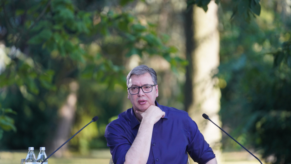 POSLEDNJU REČ I ODLUKU IMAĆE NAŠ NAROD Vučić: Ja od te borbe neću da odustanem!