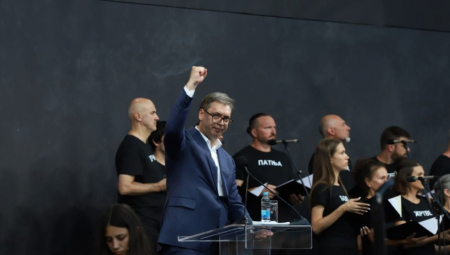 TO JA, KAO PREDSEDNIK SRBIJE, GARANTUJEM Vučić poručio onima koji maštaju o "novim traktorima" - NIKADA VIŠE! (VIDEO)