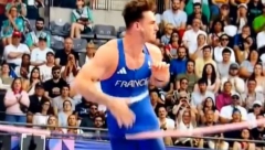 DA LI DA SE RADUJE ILI DA TUGUJE? Ostao bez finala zbog velikog polnog organa (VIDEO)