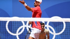 AU, KAKVU PODRŠKU IMA NOVAK Vlahović bodri Đokovića ka zlatnoj medalji, jaka poruka srpskog fudbalera