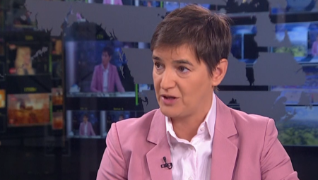 EVO JOŠ JEDNE ALISE U ZEMLJI ČUDA! Brnabić brutalno odbrusila Šoškiću