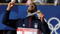 PLAKAO ZBOG ĐOKOVIĆA, A NIJE ZBOG ROĐENJA SVOJE DECE Neverovatna izjava čuvenog Amerikanca o Novaku: Bio sam na kauču i...