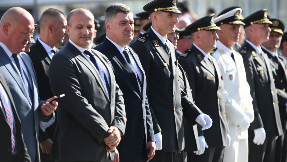 DEBAKL HRVATSKE NA PROSLAVI ZLOČINA Nikada manje ljudi na obeležavanju "Oluje", nijedna zemlja nije poslala izaslanike