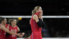 POTRESNA SCENA POSLE PORAZA Srpkinje u suzama, samo jedna odbojkašica smogla snage da priča: Utakmica se završila posle prvog seta