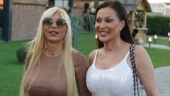 NIKAD NE BISTE POGODILI KOLIKO JE CECA STARIJA OD LIDIJE Pevačicu i njenu sestru nisu razdvojile ni udaje, stalno su zajedno