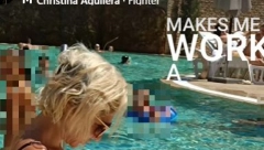 JOVANA U MINI TIGRASTOM BIKINIJU SEDI I ČITA KNJIGU! Jeremićka napravila kolaps na bazenu, svi gledali u nju!