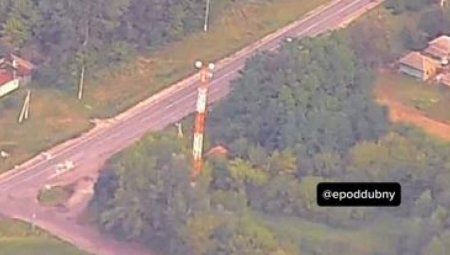 POGLEDAJTE MOMENAT KAD JE UKRAJINSKA VOJSKA OTVORILA VATRU NA CIVILE U RUSIJI: Jeziv zločin, ranjena i deca(VIDEO)