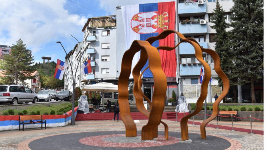 UHVAĆENI U DEBELOJ LAŽI: Kurtijevci priznali da su oni naredili brisanje srpske trobojke