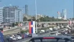 SUDAR AUTOBUSA I AUTOMOBILA NA GAZELI Dve devojke povređene - OGROMAN ZASTOJ! (FOTO)