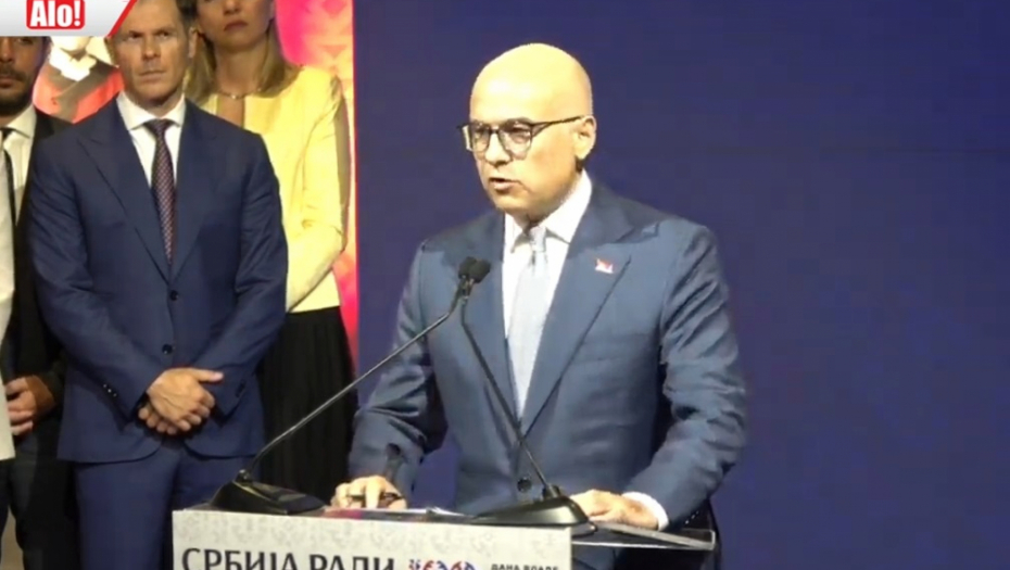 PROSEČNA ZARADA 927 EVRA Vučević: To je naš cilj, i za to smo vam odgovorni